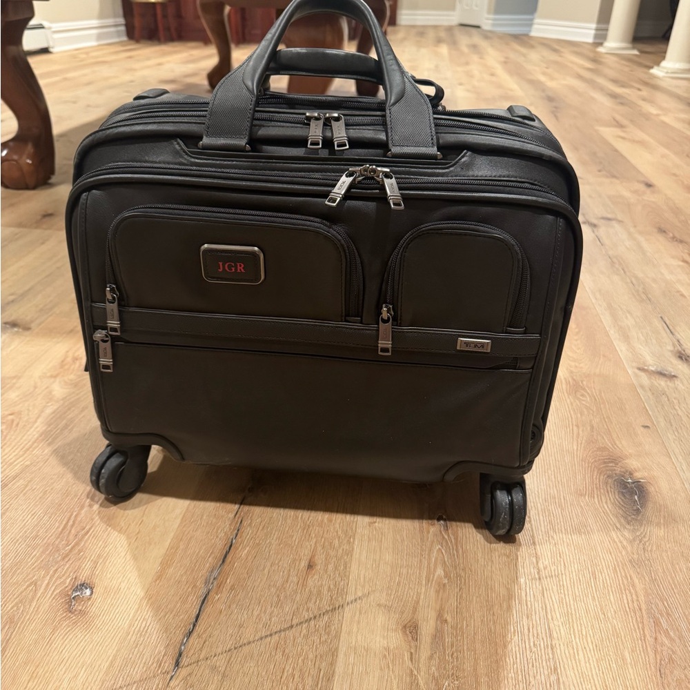 Tumi Deluxe 4 Wheeled Laptop Case Brief